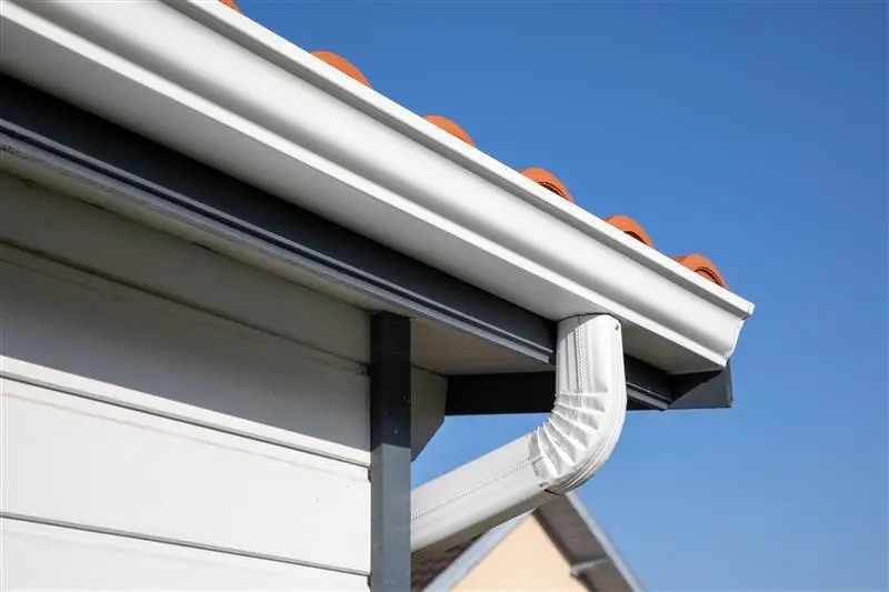 Eavestroughs, Gutters & Downspouts